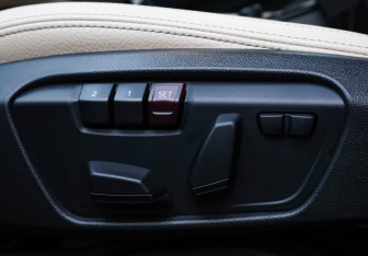 Подержанный автомобиль BMW X1 2021 года (26 фото)