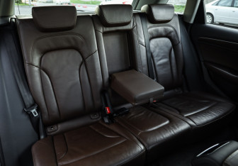 Подержанный автомобиль Audi Q5 2013 года (25 фото)