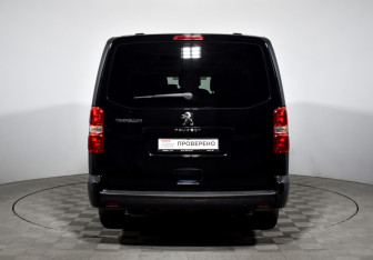 Подержанный автомобиль Peugeot Traveller 2021 года (6 фото)