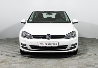 Подержанный автомобиль Volkswagen Golf Hatchback 2013 года (2 фото)