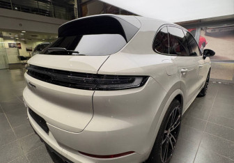 Новый Porsche Cayenne 2025 (3 фото)