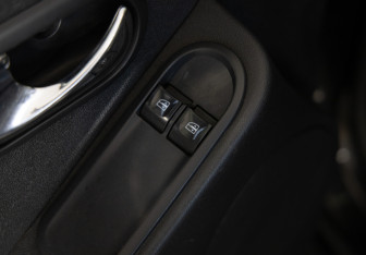 Подержанный автомобиль Nissan Terrano 2019 года (17 фото)