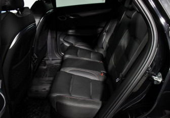 Подержанный автомобиль Geely Tugella 2022 года (11 фото)