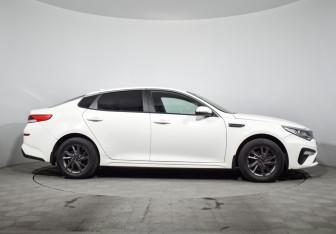 Подержанный автомобиль Kia Optima Sedan 2019 года (4 фото)