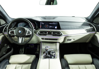 Подержанный автомобиль BMW X7 2020 года (7 фото)