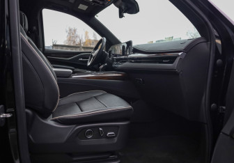 Подержанный автомобиль Cadillac Escalade Suv 2021 года (27 фото)