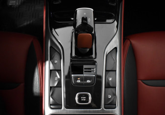 Подержанный автомобиль FAW Bestune T77 2022 года (10 фото)