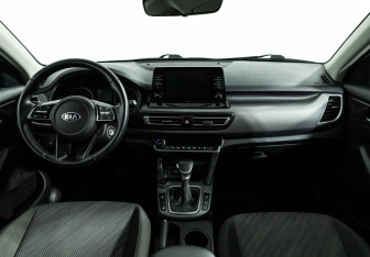 Подержанный автомобиль Kia Seltos 2021 года (13 фото)