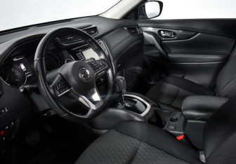 Подержанный автомобиль Nissan X-Trail 2019 года (9 фото)