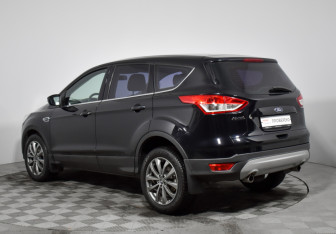 Подержанный автомобиль Ford Kuga 2014 года (7 фото)