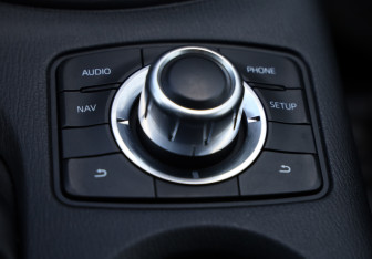 Подержанный автомобиль Mazda CX-5 2012 года (20 фото)