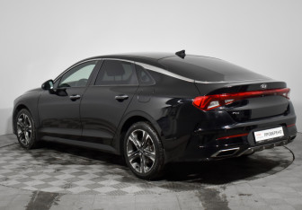 Подержанный автомобиль Kia K5 2021 года (7 фото)