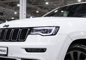Подержанный автомобиль Jeep Grand Cherokee 2019 года (2 фото)