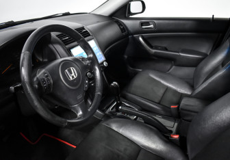 Подержанный автомобиль Honda Accord Sedan 2007 года (9 фото)