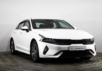 Подержанный автомобиль Kia K5 2022 года (3 фото)