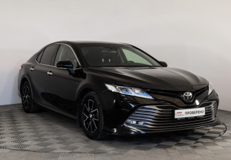 Подержанный автомобиль Toyota Camry Sedan 2019 года (3 фото)