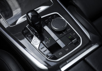Подержанный автомобиль BMW X5 2020 года (23 фото)