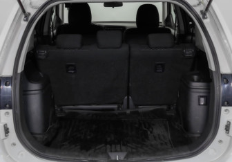 Подержанный автомобиль Mitsubishi Outlander 2018 года (29 фото)