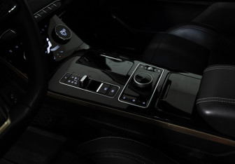 Подержанный автомобиль Exeed LX 2023 года (23 фото)