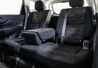 Подержанный автомобиль Nissan X-Trail 2017 года (19 фото)