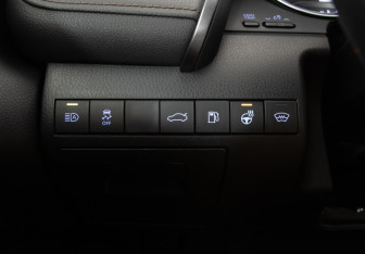 Подержанный автомобиль Toyota Camry Sedan 2018 года (16 фото)