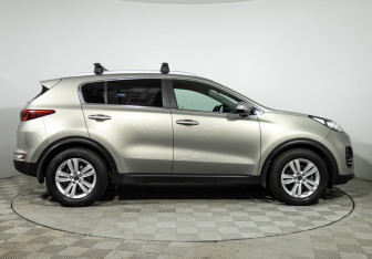 Подержанный автомобиль Kia Sportage 2017 года (4 фото)