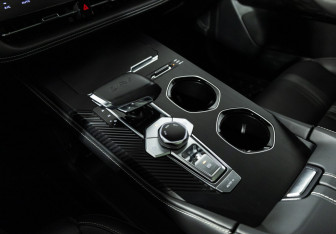 Подержанный автомобиль Changan UNI-K 2023 года (18 фото)