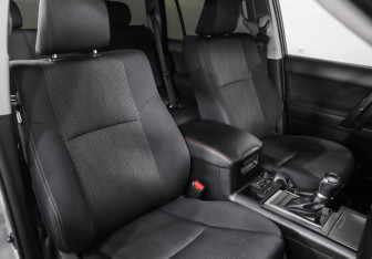 Подержанный автомобиль Toyota Land Cruiser Prado 2022 года (25 фото)
