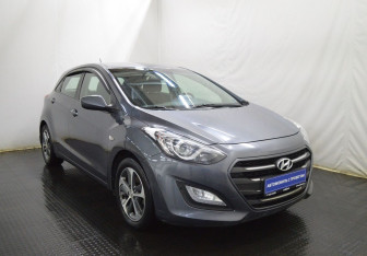 Подержанный автомобиль Hyundai i30 Hatchback 2016 года (3 фото)