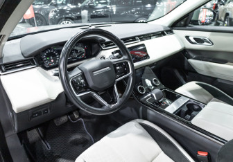Подержанный автомобиль Land Rover Range Rover Velar 2021 года (15 фото)