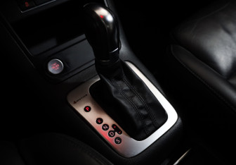 Подержанный автомобиль Volkswagen Tiguan 2013 года (17 фото)