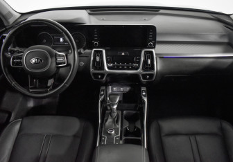 Подержанный автомобиль Kia Sorento 2021 года (18 фото)