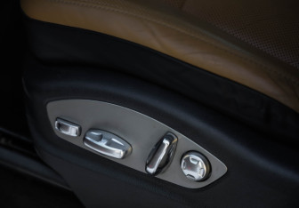 Подержанный автомобиль Porsche Cayenne 2015 года (30 фото)