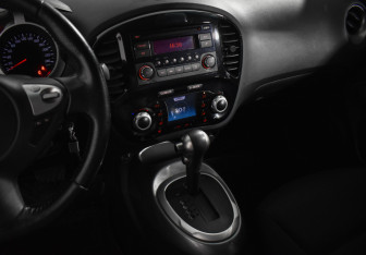 Подержанный автомобиль Nissan Juke 2014 года (18 фото)
