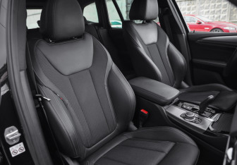 Подержанный автомобиль BMW X3 2020 года (30 фото)