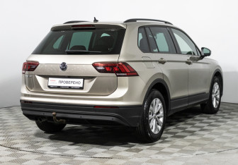Подержанный автомобиль Volkswagen Tiguan 2019 года (5 фото)
