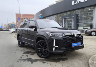 Подержанный автомобиль Changan CS95 2023 года (3 фото)
