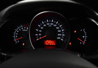 Подержанный автомобиль Kia Rio Sedan 2016 года (16 фото)