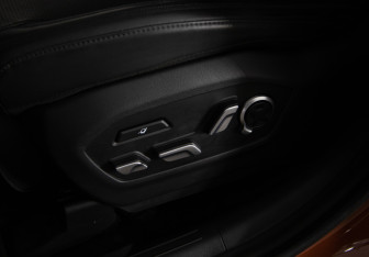 Подержанный автомобиль Hyundai Santa Fe 2025 года (21 фото)