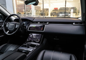 Подержанный автомобиль Land Rover Range Rover Velar 2018 года (9 фото)