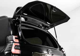 Подержанный автомобиль Toyota Land Cruiser Prado 2021 года (31 фото)