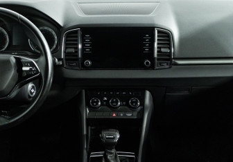 Подержанный автомобиль Skoda Karoq 2021 года (14 фото)