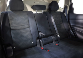 Подержанный автомобиль Nissan X-Trail 2017 года (19 фото)