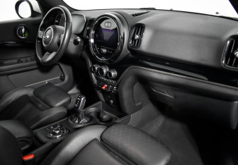 Подержанный автомобиль MINI Countryman 2021 года (13 фото)