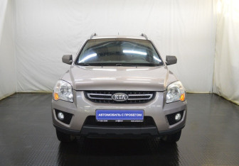 Подержанный автомобиль Kia Sportage 2009 года (2 фото)