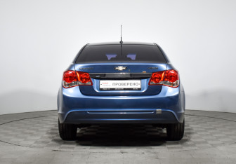 Подержанный автомобиль Chevrolet Cruze Sedan 2014 года (6 фото)