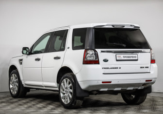 Подержанный автомобиль Land Rover Freelander 2012 года (7 фото)