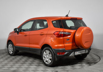 Подержанный автомобиль Ford EcoSport 2017 года (7 фото)