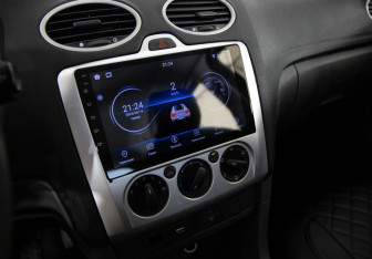 Подержанный автомобиль Ford Focus Wagon 2005 года (15 фото)