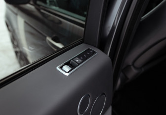 Подержанный автомобиль Land Rover Range Rover 2021 года (18 фото)